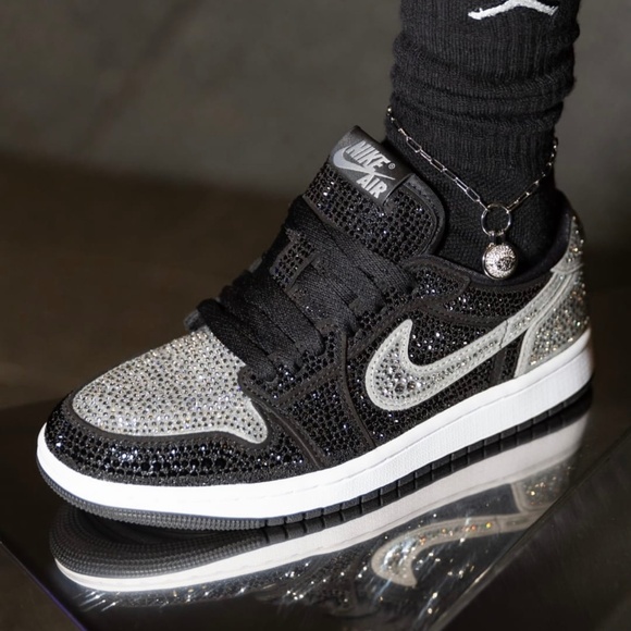 Swarovski Air Jordan 1 Size 7 - Picture 1 of 5